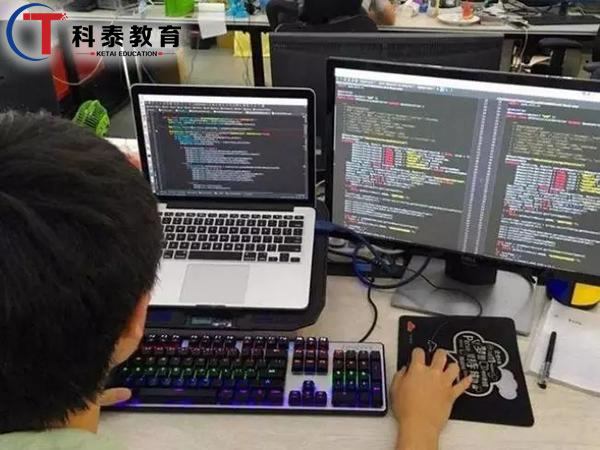 北大青鸟:揭开IT男的真正样子是怎样的?