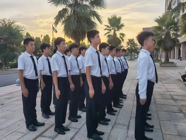 长沙北大青鸟科泰校区学员晨练中